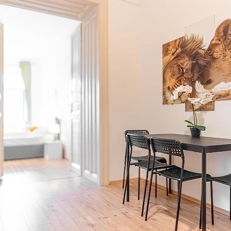Attractive 2Br Apt Near Akh Ideal For Longstays Wenen Buitenkant foto