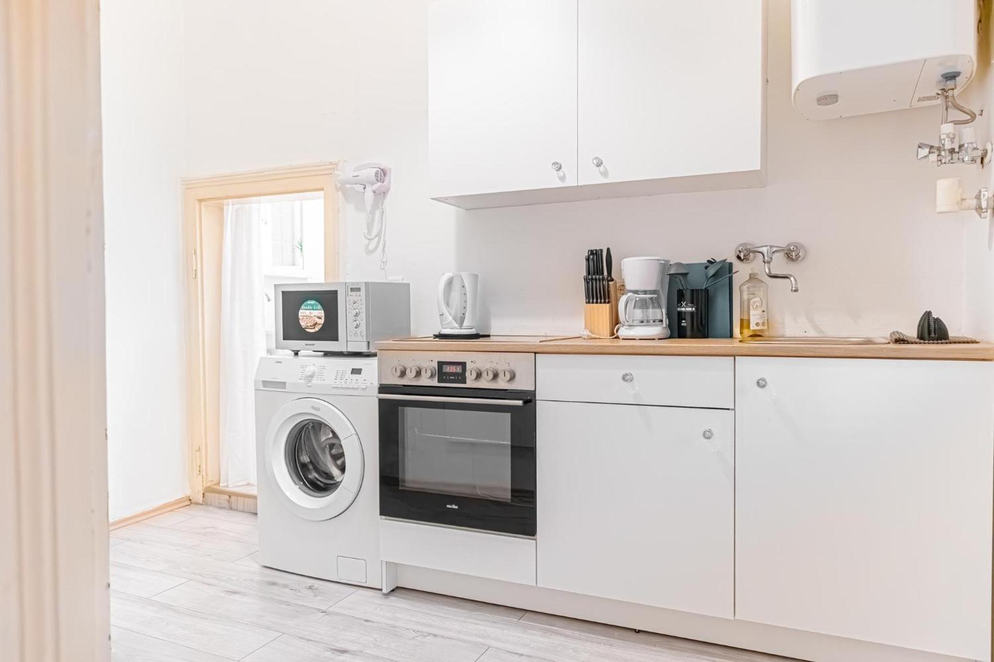 Attractive 2Br Apt Near Akh Ideal For Longstays Wenen Buitenkant foto