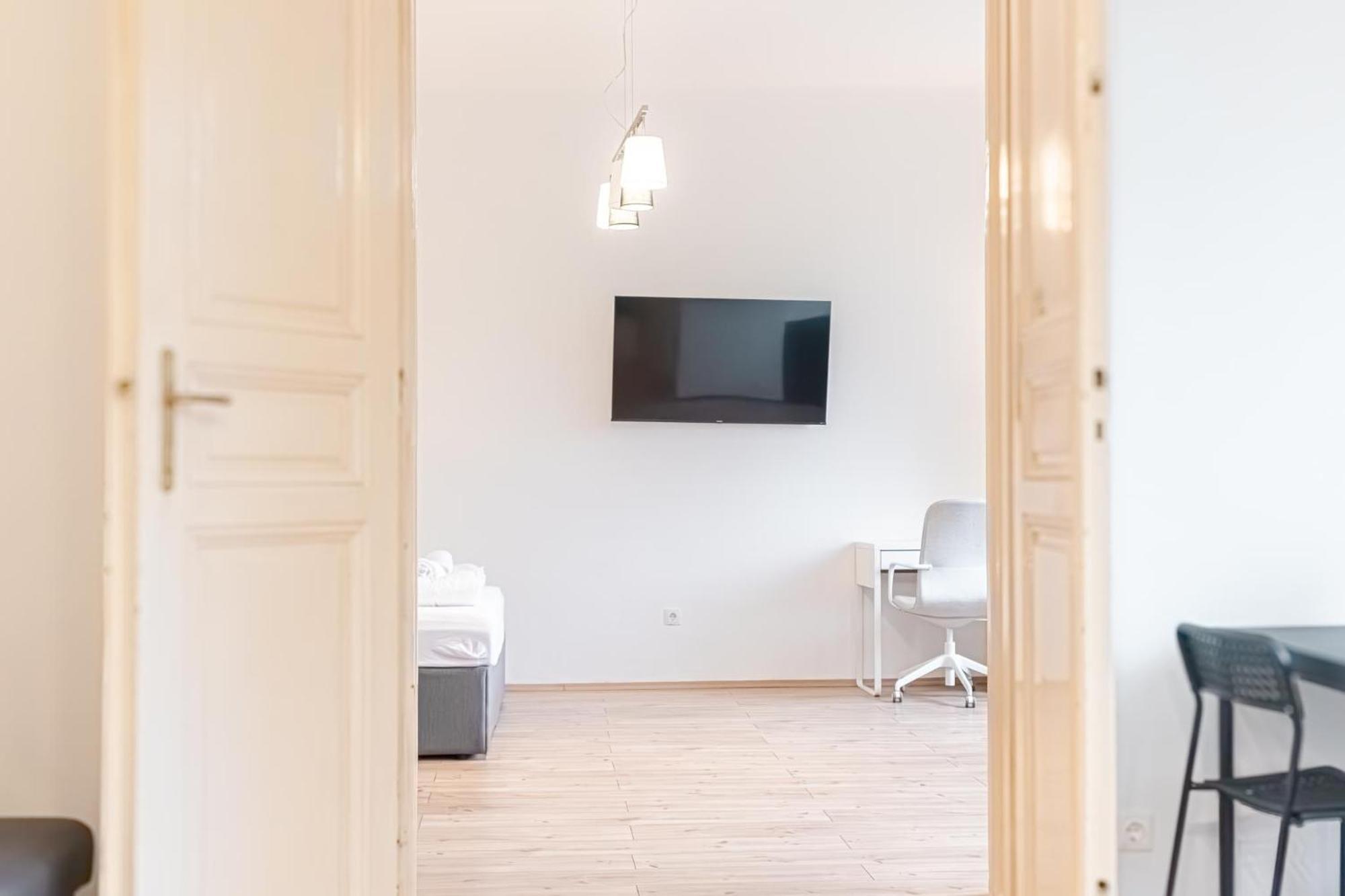 Attractive 2Br Apt Near Akh Ideal For Longstays Wenen Buitenkant foto