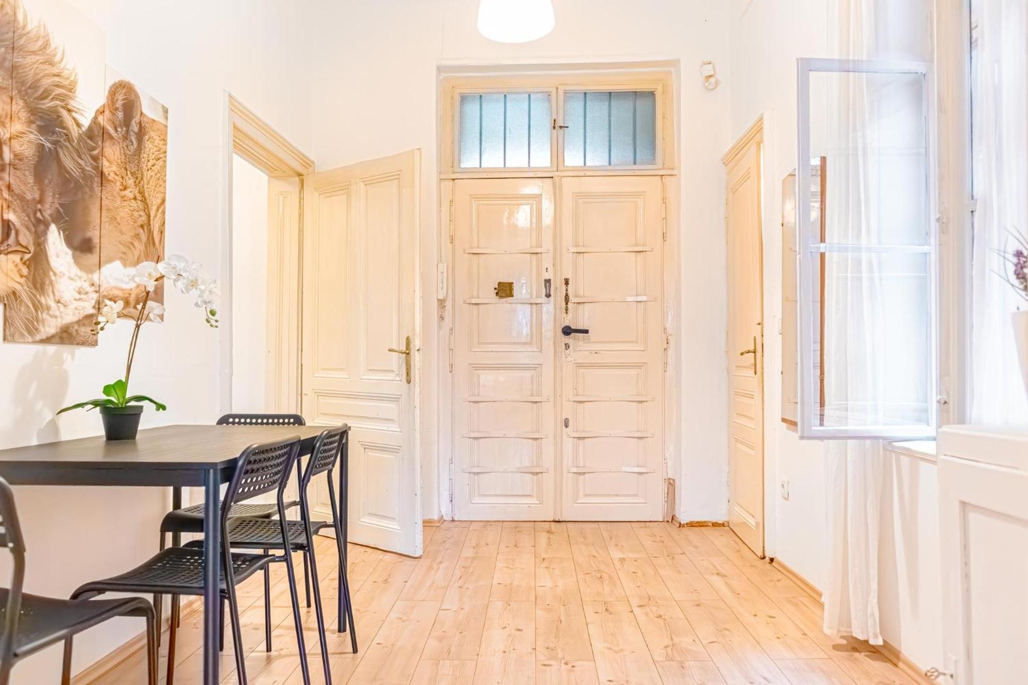 Attractive 2Br Apt Near Akh Ideal For Longstays Wenen Buitenkant foto